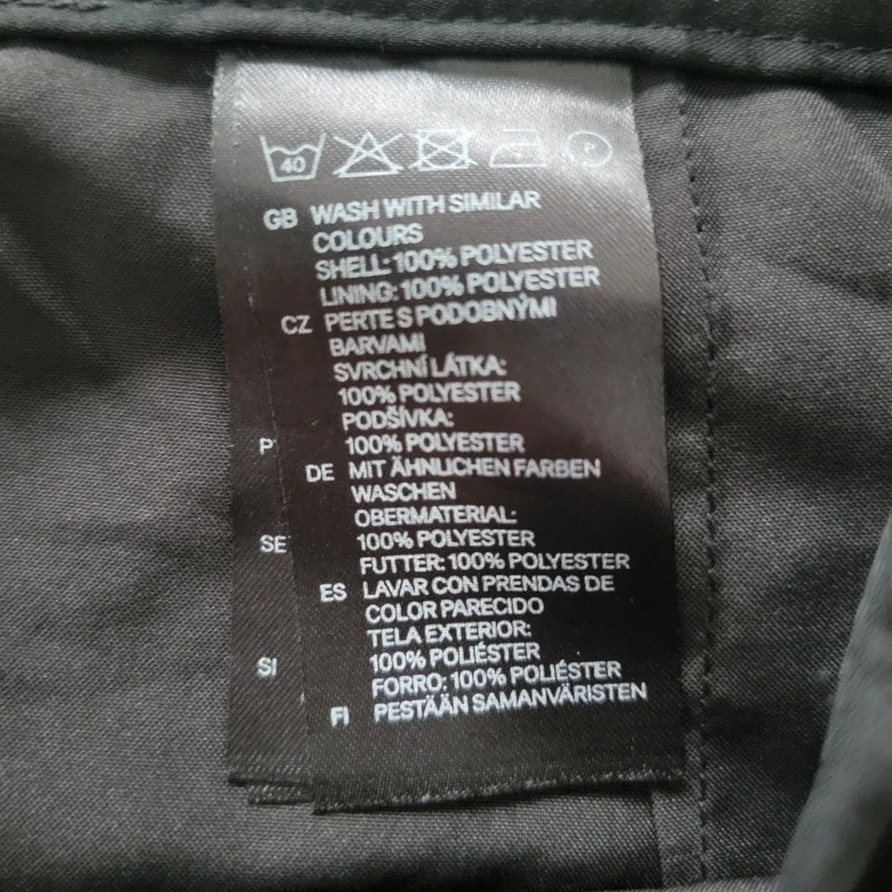 H&M Skirt - Picture 3 of 3